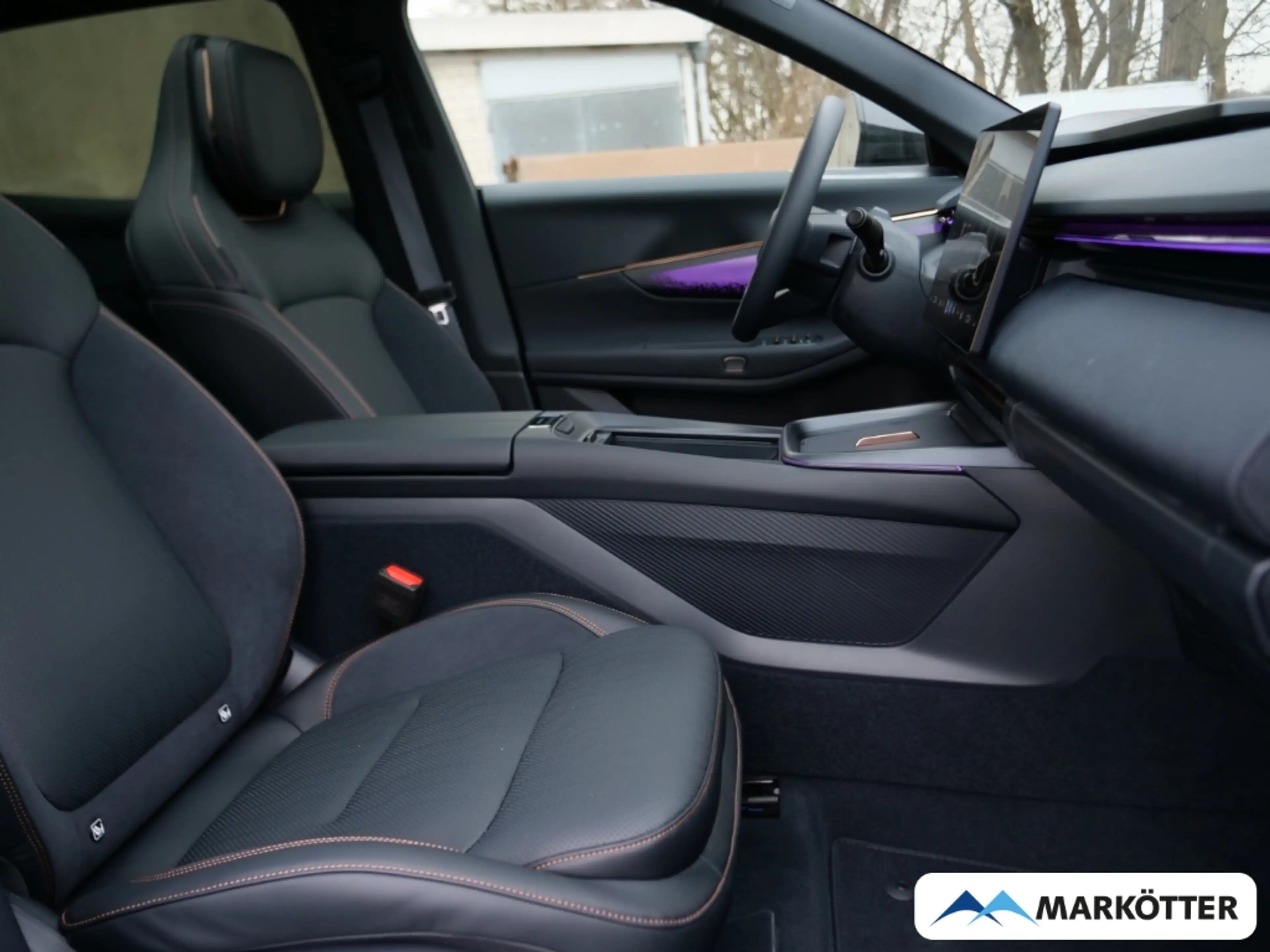 Lynk & Co 08 More/ACC/LED-MATRIX/MASSAGE/PANO/H&K Sound — photo 14
