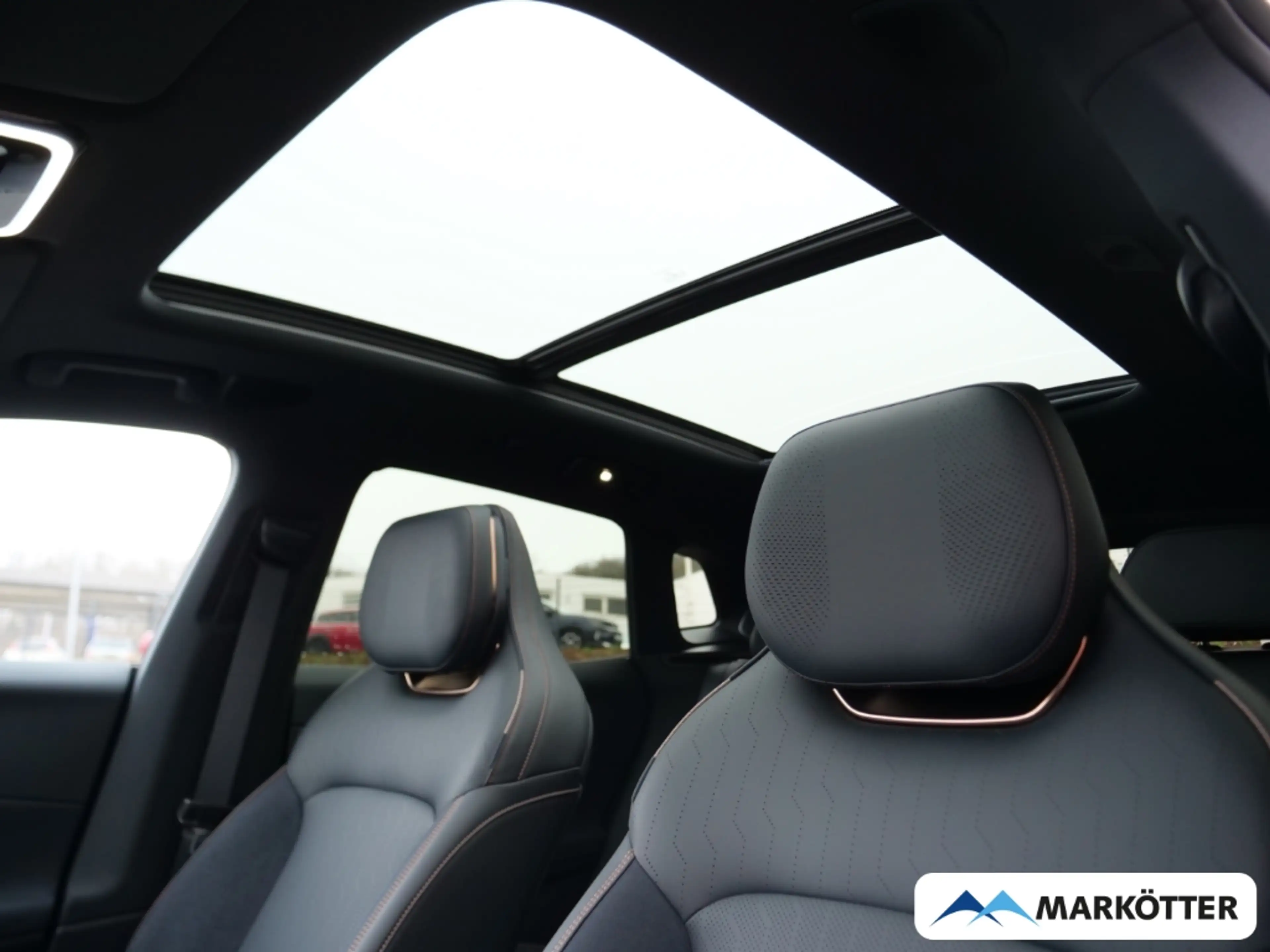 Lynk & Co 08 More/ACC/LED-MATRIX/MASSAGE/PANO/H&K Sound — photo 9