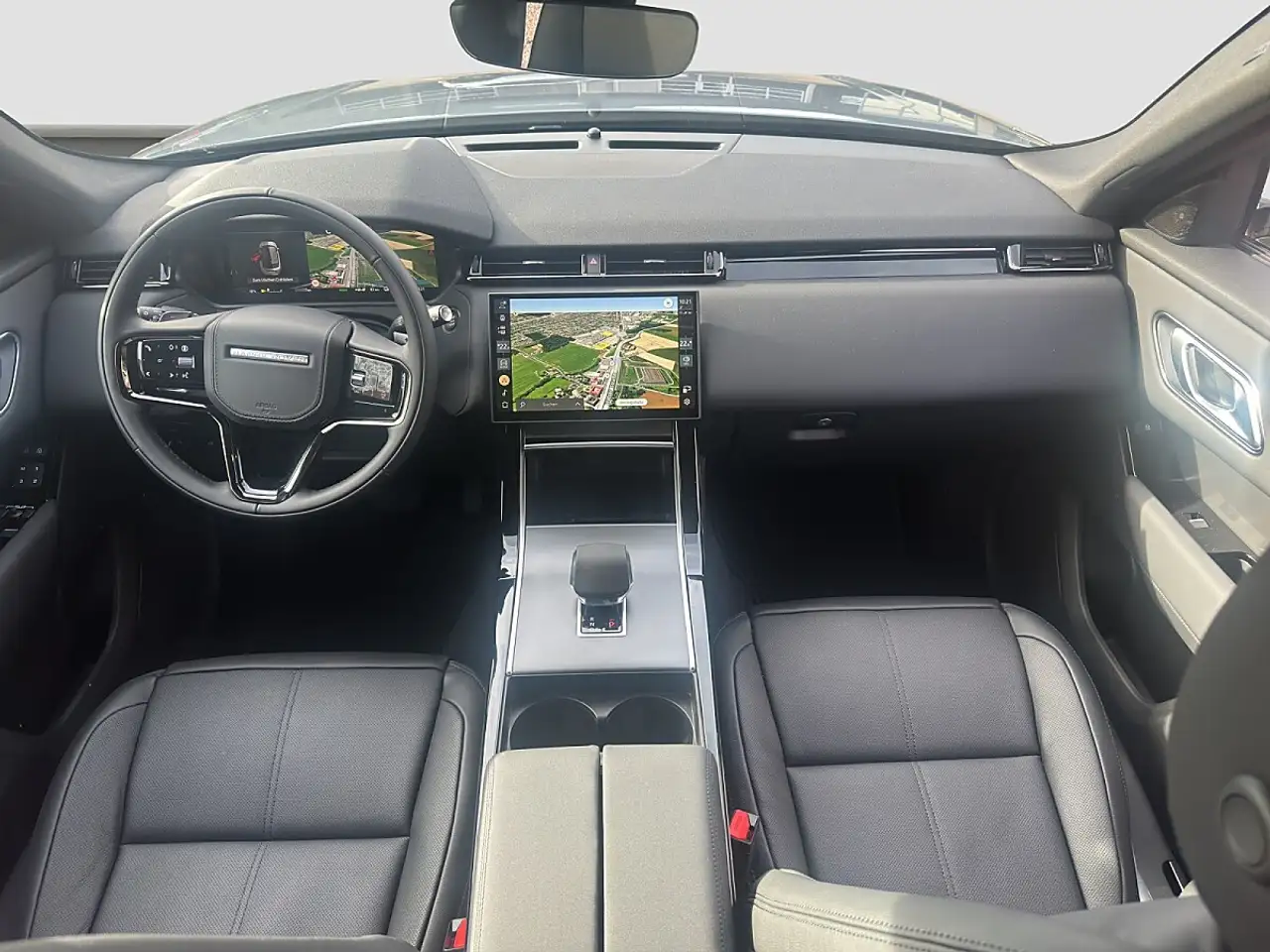 Land Rover Range Rover Velar 2026 — фото 8