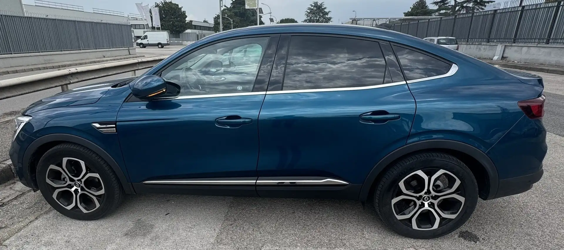 Renault Arkana Arkana 2021 1.6 E-Tech full hybrid Intens 145cv Blu/Azzurro - 2