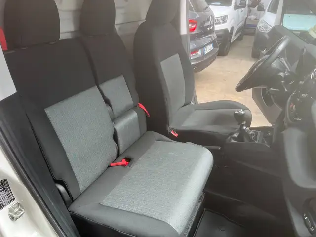 Fiat Doblo view 11