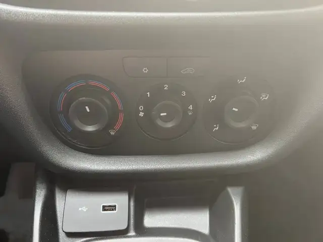 Fiat Doblo view 13