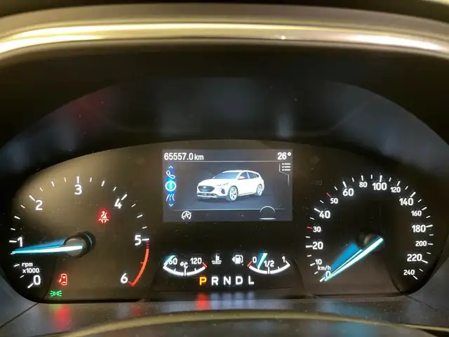 Ford Focus view 15