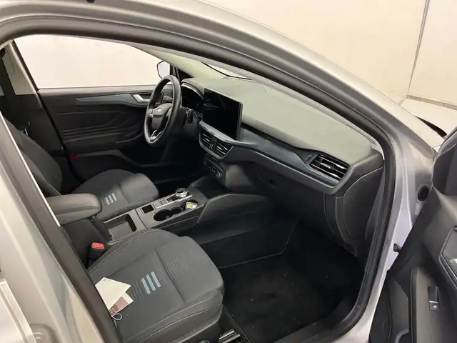 Ford Focus view 7