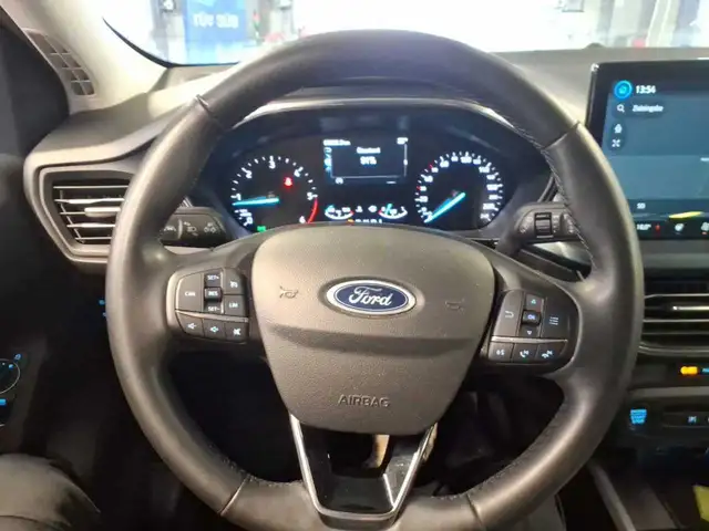 Ford Focus view 10