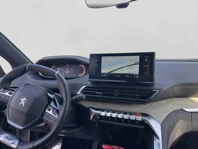 Peugeot 5008 view 9