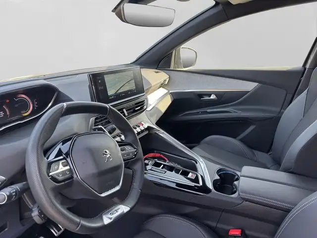 Peugeot 5008 view 8