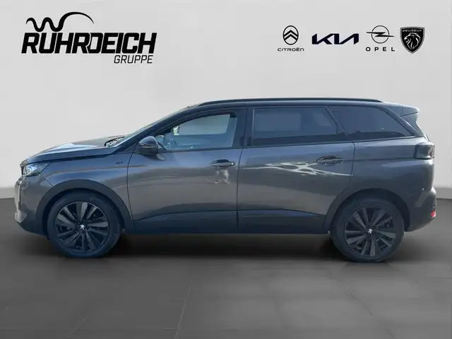 Peugeot 5008 view 2