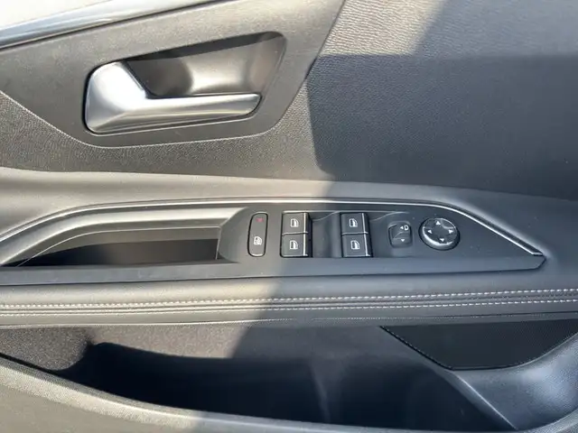 Peugeot 5008 view 14