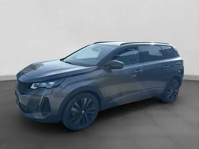Peugeot 5008 main image