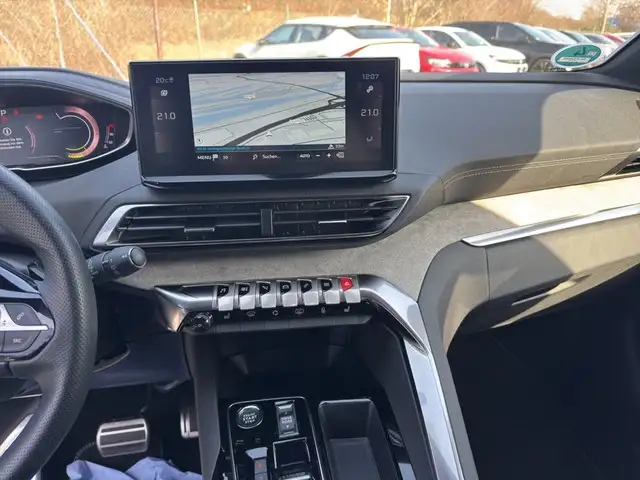Peugeot 5008 view 11