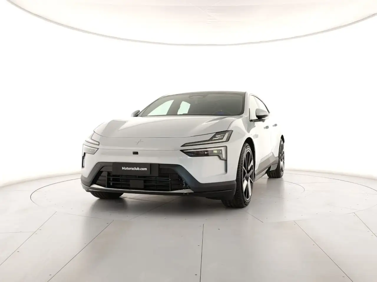Polestar 4 2025