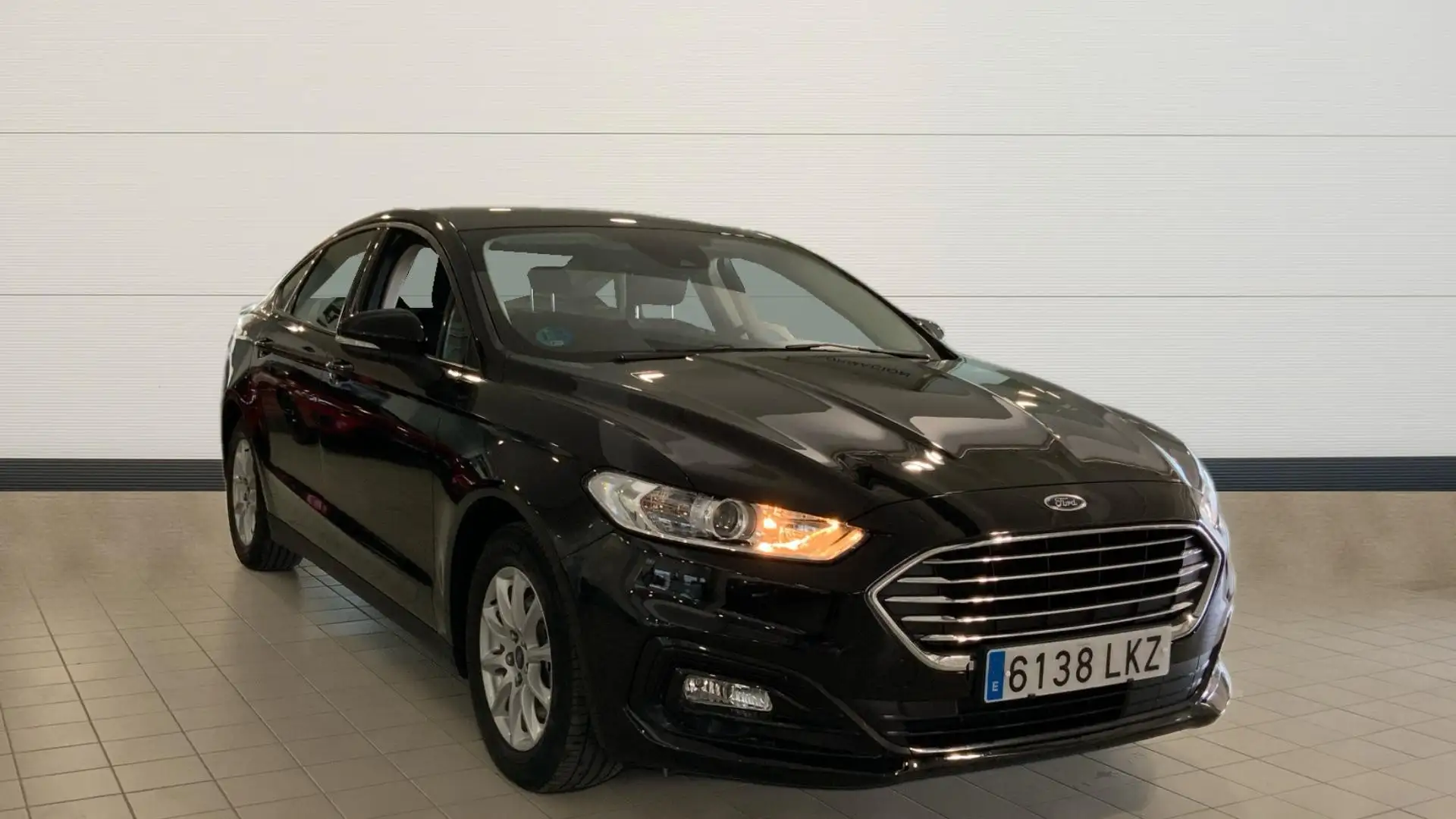 Ford Mondeo Sedán 2.0 HEV Trend - 1