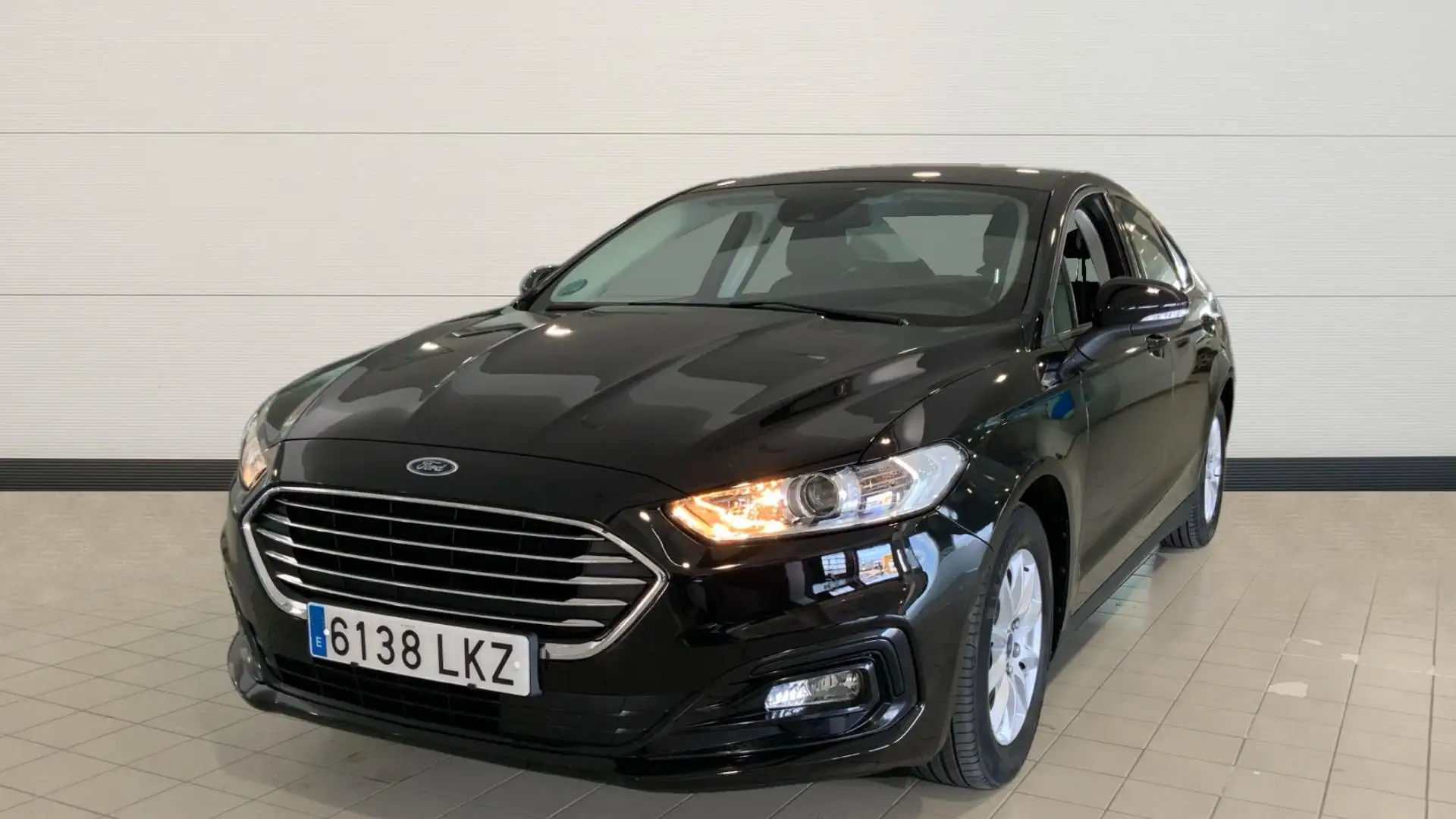 Ford Mondeo Sedán 2.0 HEV Trend - 2