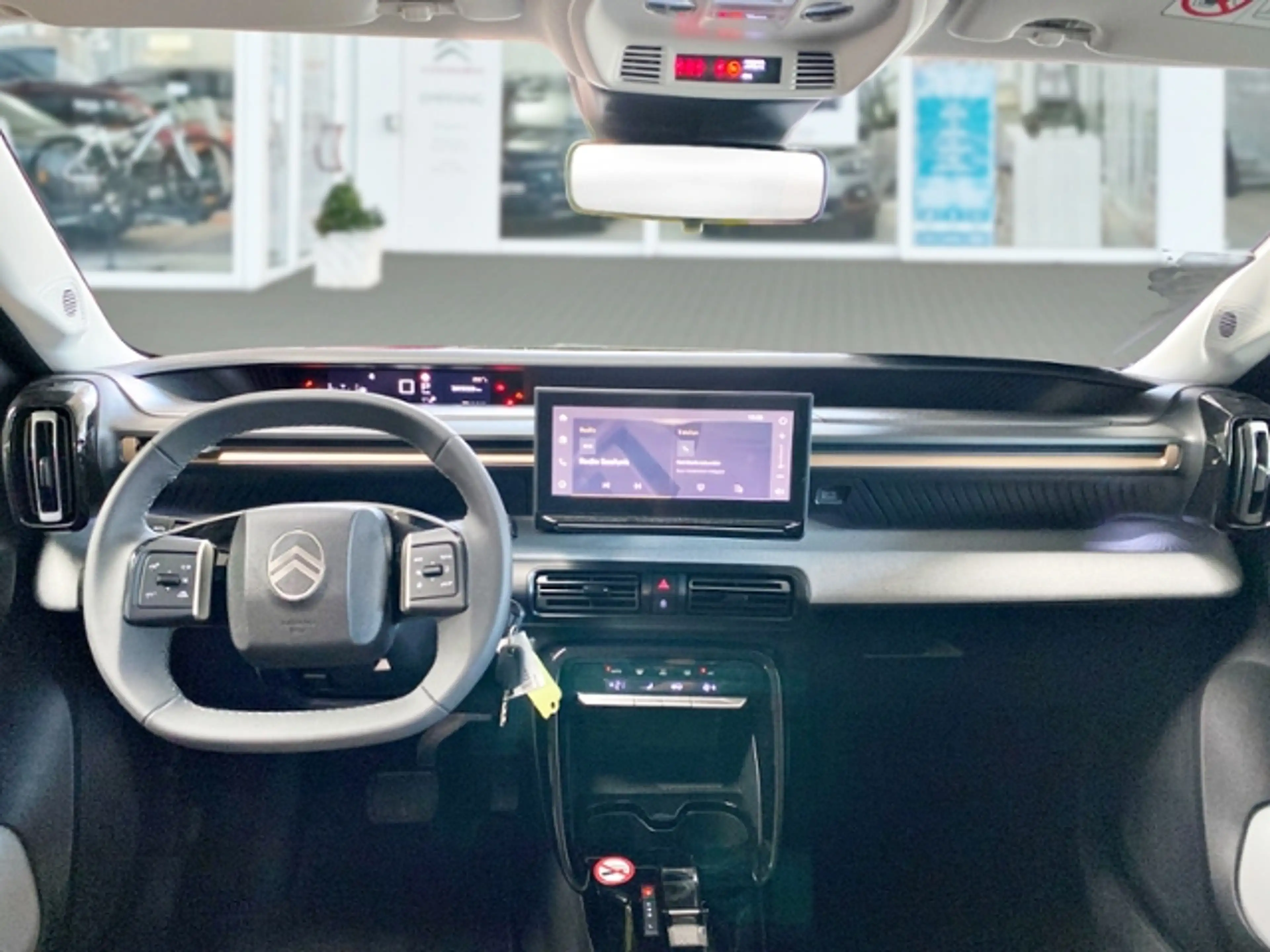 Citroen C3 Aircross Hybrid 145 PLUS — photo 12