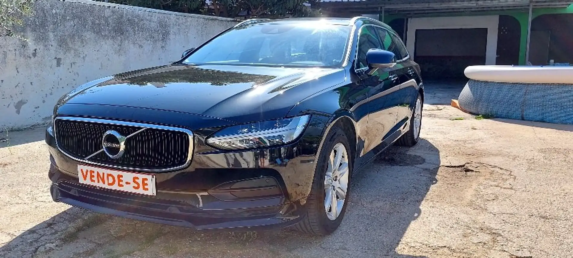Volvo V90 V90 D3 Momentum Pro Noir - 1