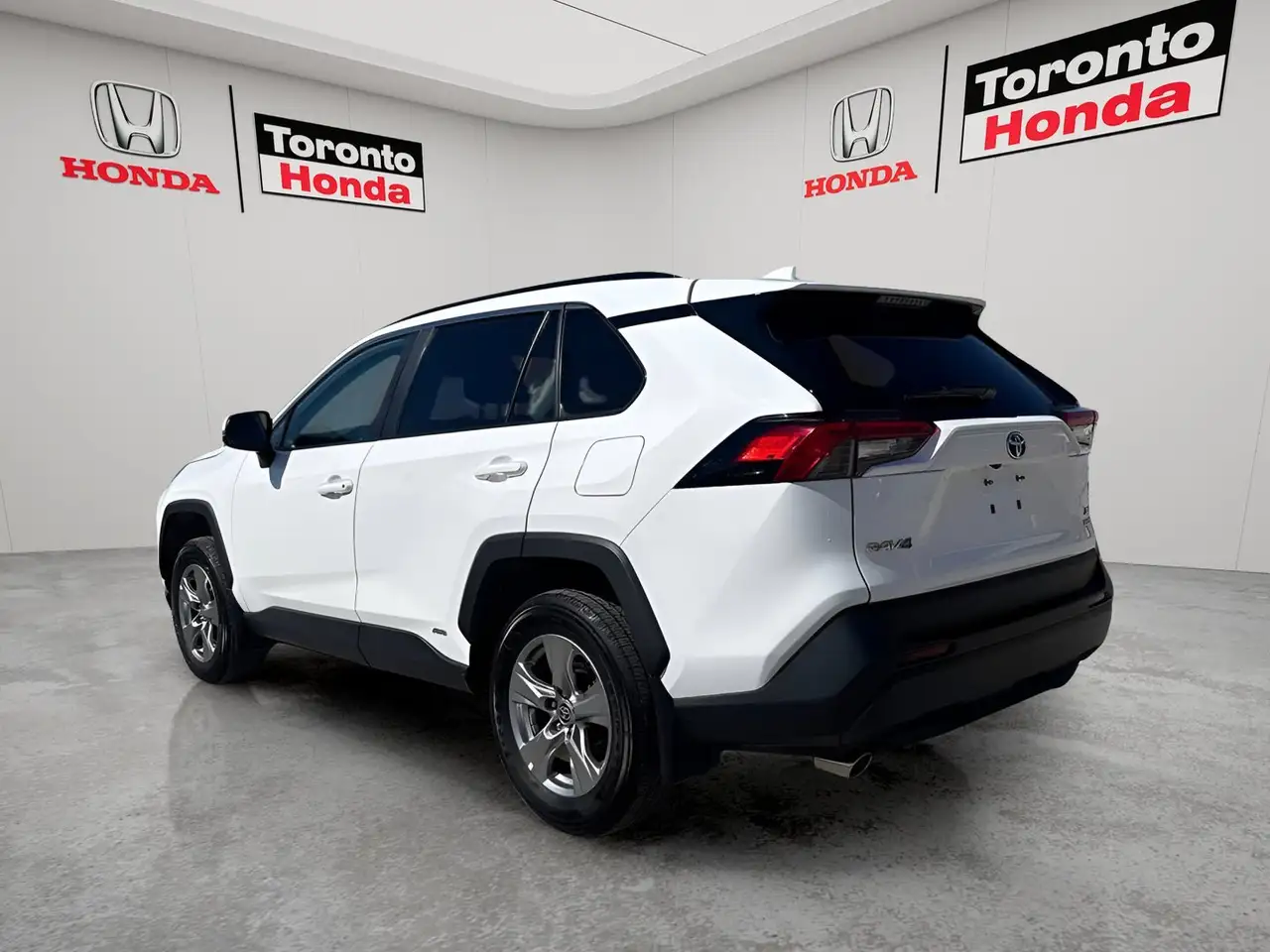 Toyota RAV 4 снимка Toyota RAV 4