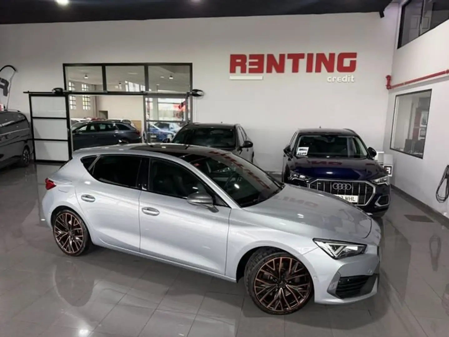 CUPRA Leon 2.0 TSI VZ DSG 180Kw Gris - 2