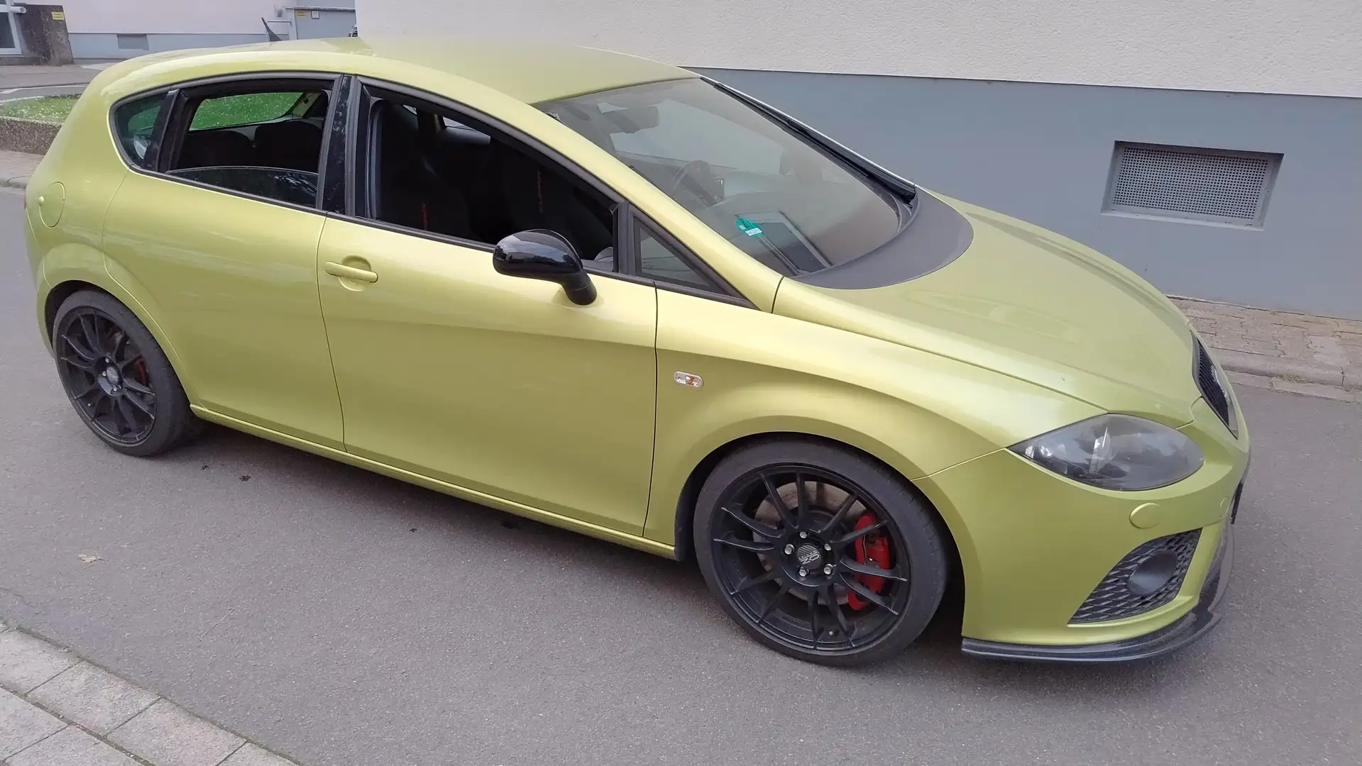 SEAT Leon Leon 2.0 T FSI Cupra Grün - 2