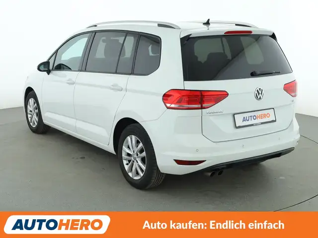 Volkswagen Touran view 4