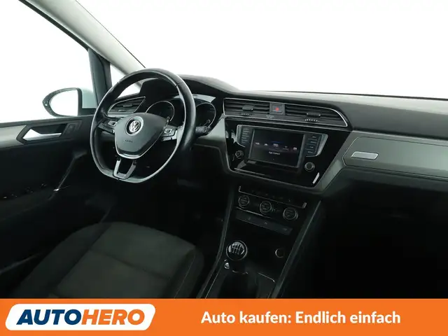 Volkswagen Touran view 13
