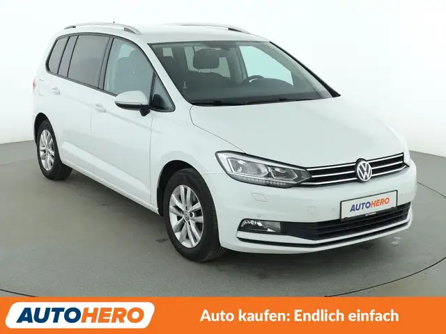 Volkswagen Touran view 8