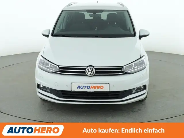 Volkswagen Touran view 9
