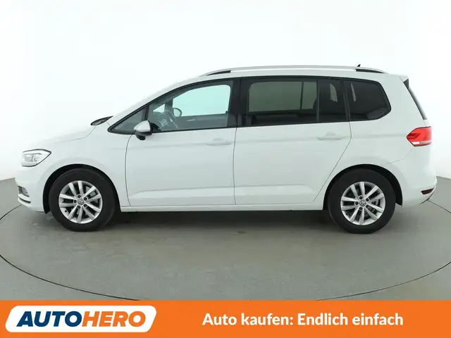 Volkswagen Touran view 3