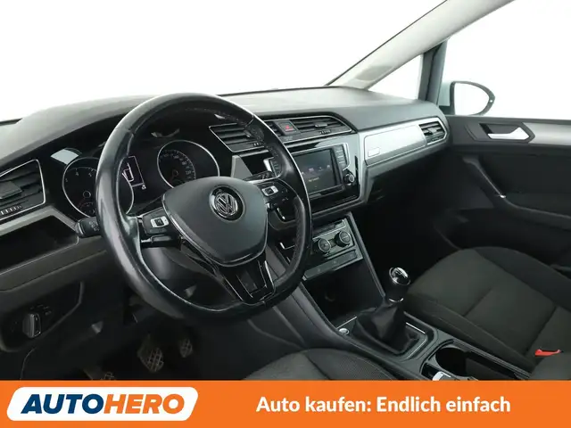 Volkswagen Touran view 11