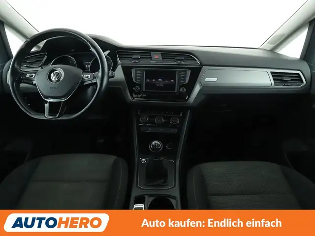 Volkswagen Touran view 12