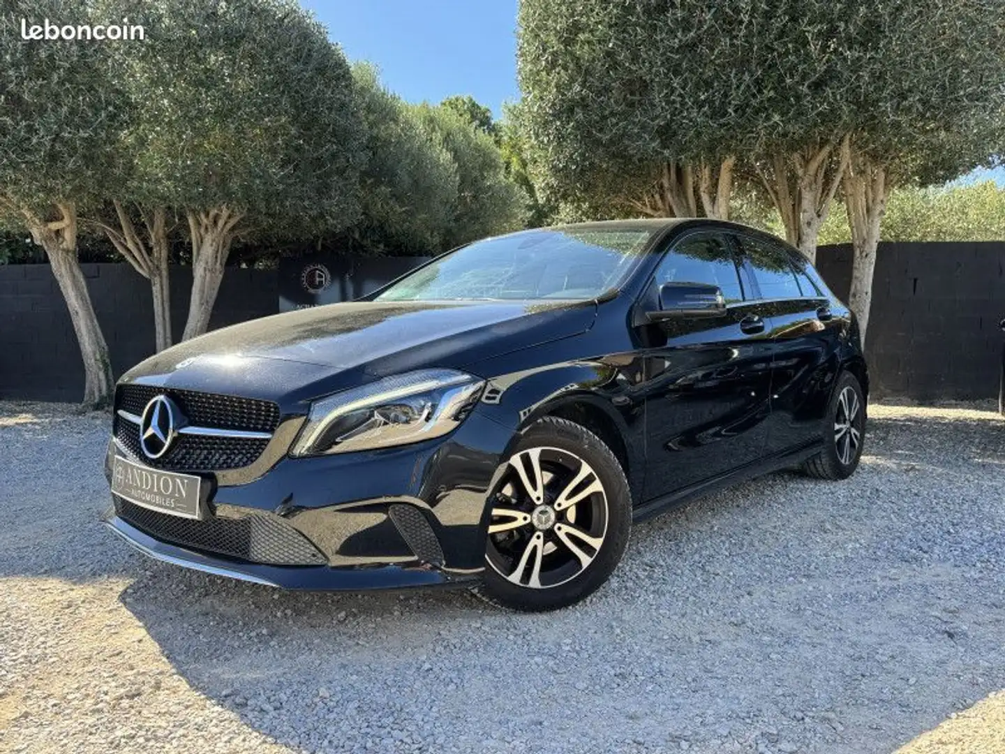 Mercedes-Benz A 160 Mercedes 160 D BUSINESS EDITION 7G-DCT Zwart - 1