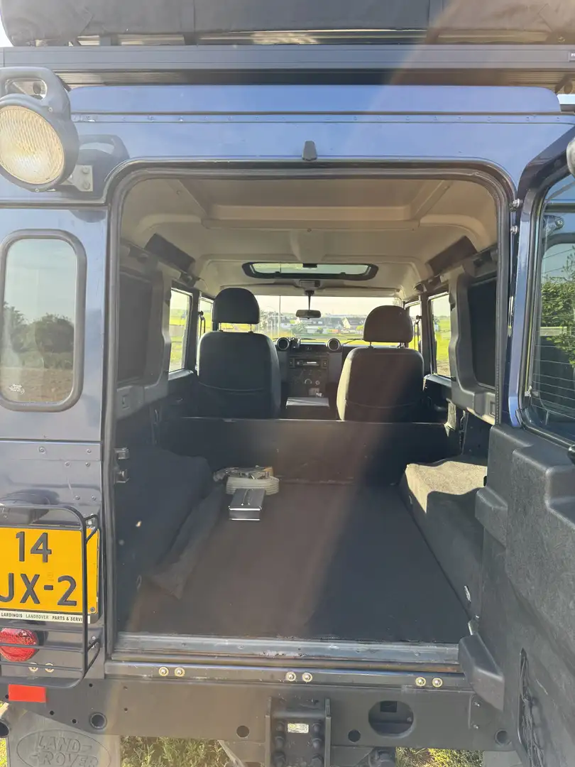 Land Rover Defender 110 Station Wagon SE - 2