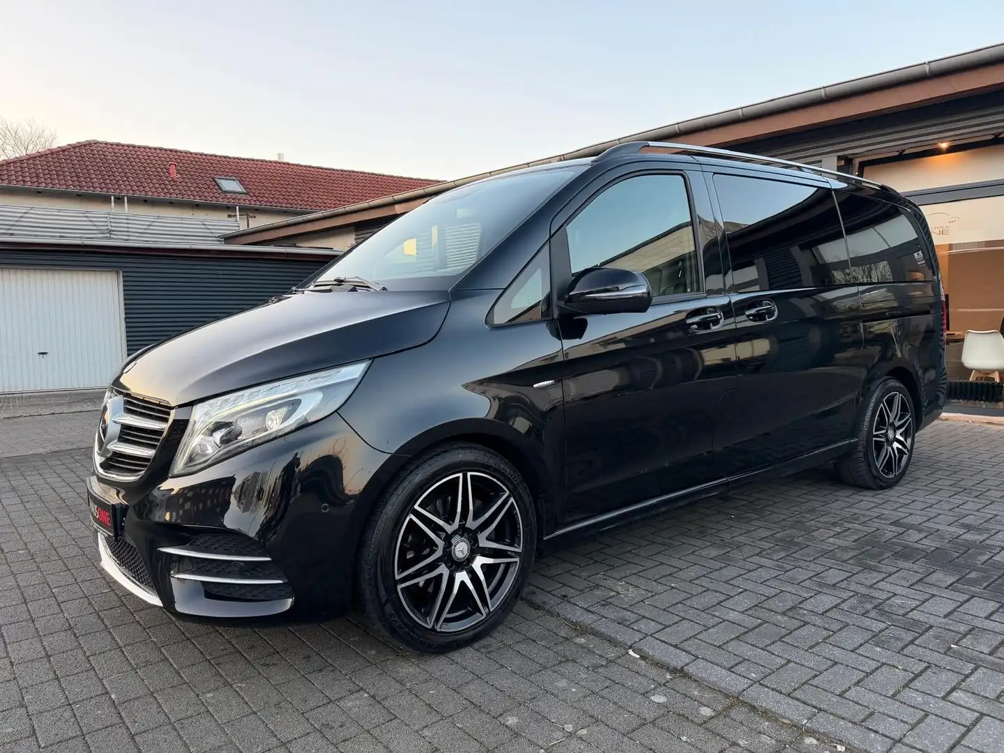 Mercedes-Benz V 250 d 4Matic AMG PANORAMA/STANDHZG/MEMORY Noir - 2