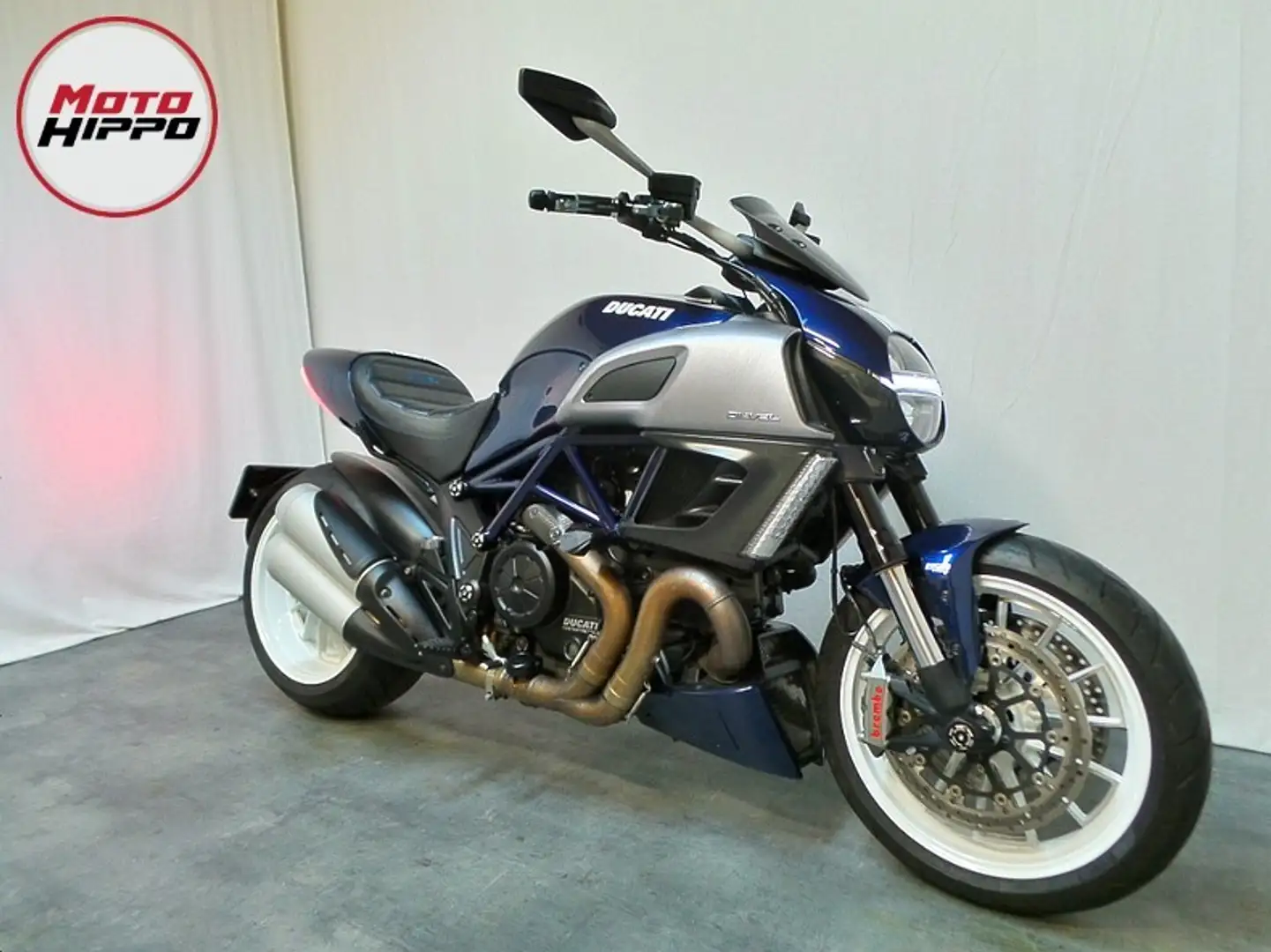 Ducati Diavel Білий - 2