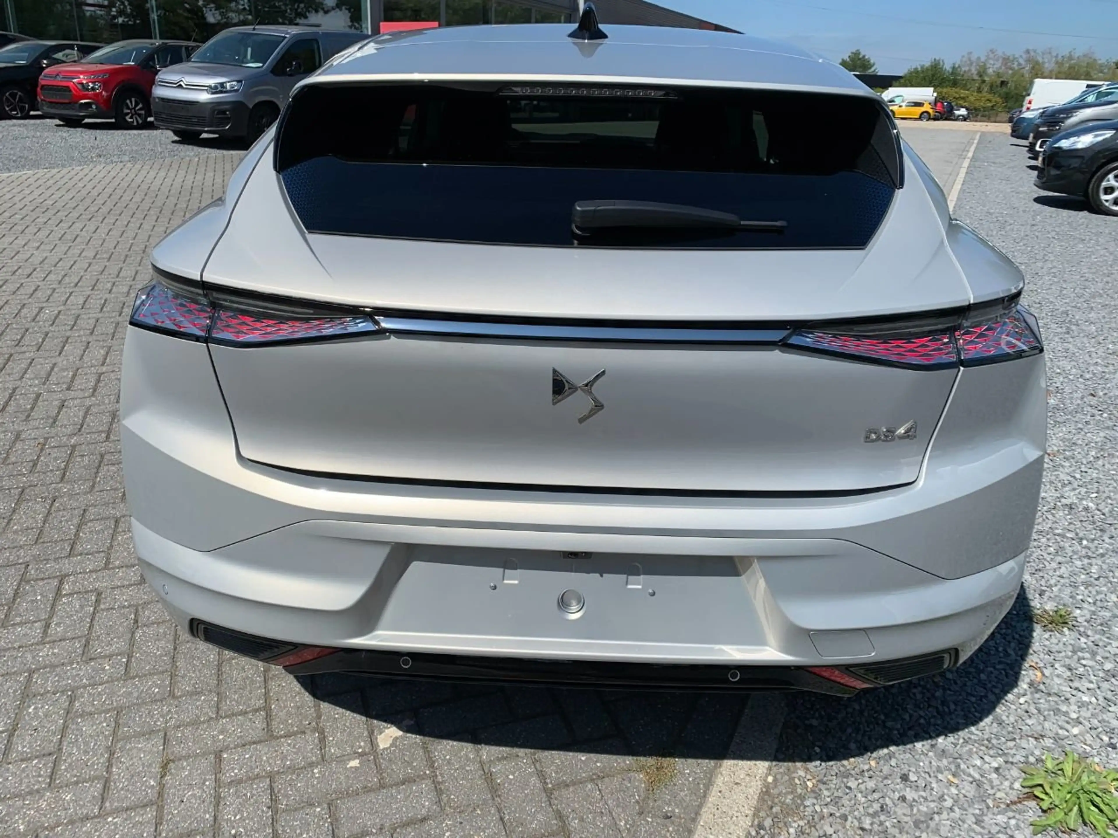 DS Automobiles DS 4 Hybrid 145 Étoile Nappa — photo 5