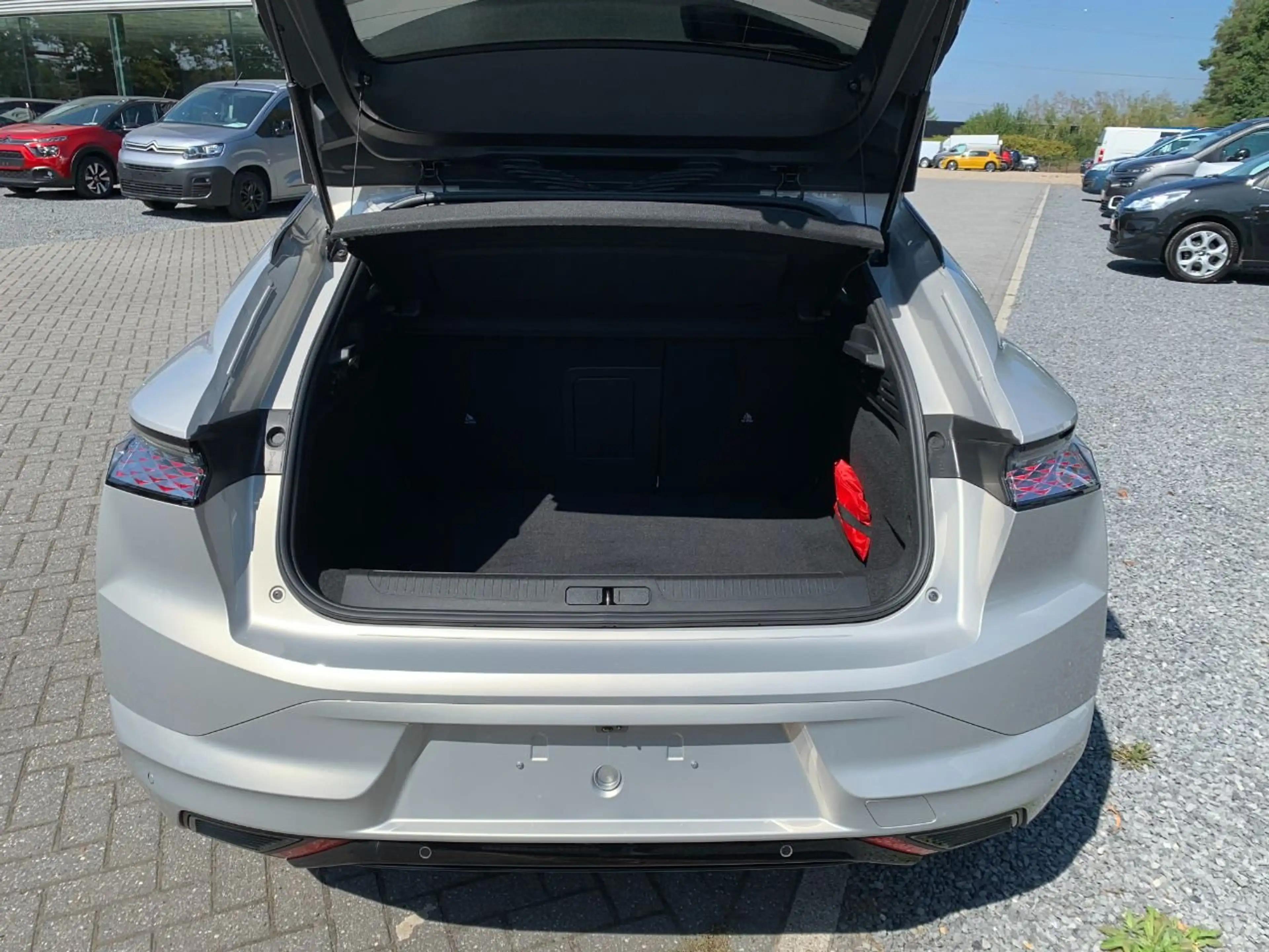 DS Automobiles DS 4 Hybrid 145 Étoile Nappa — photo 6