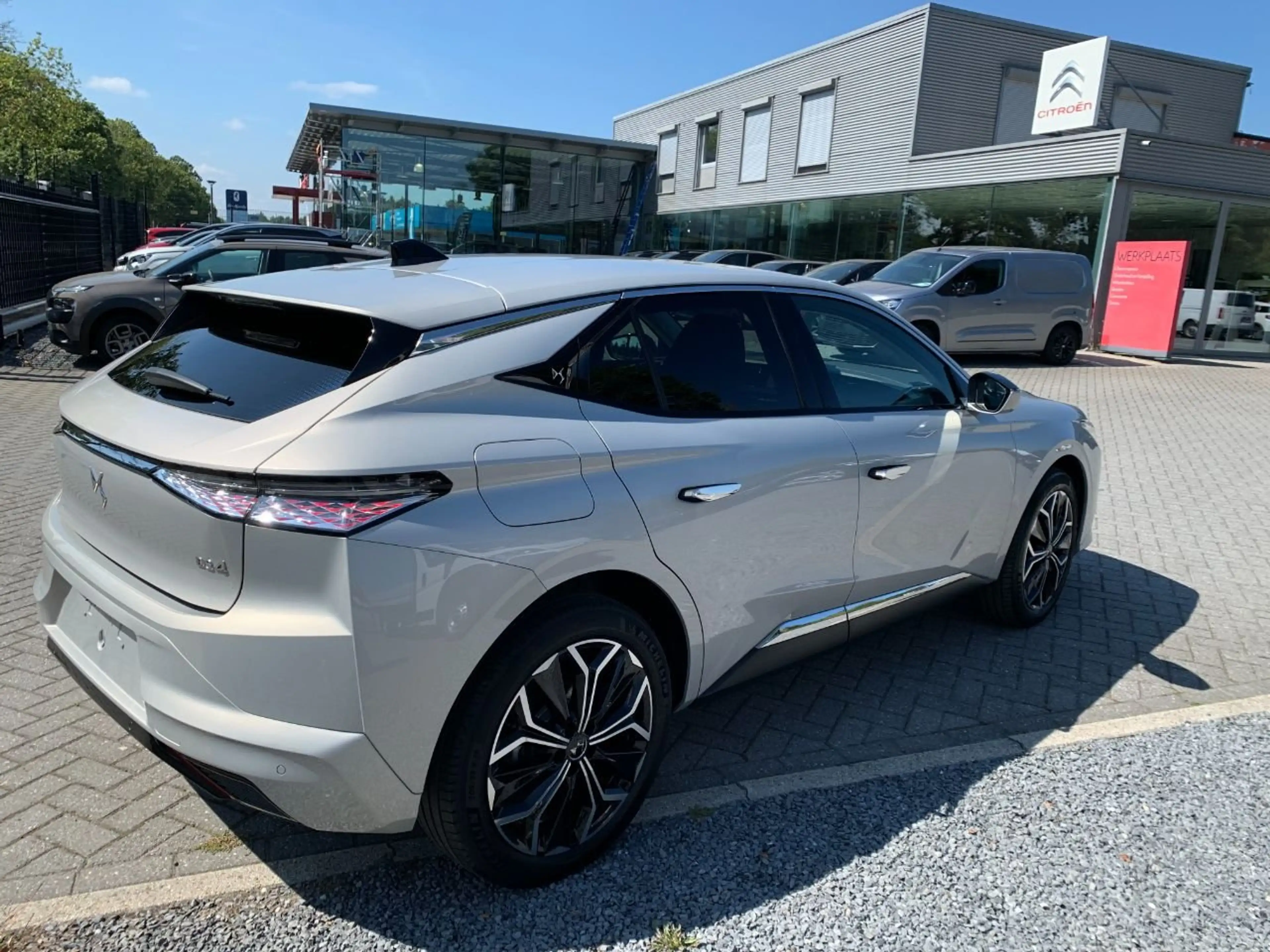 DS Automobiles DS 4 Hybrid 145 Étoile Nappa — photo 7