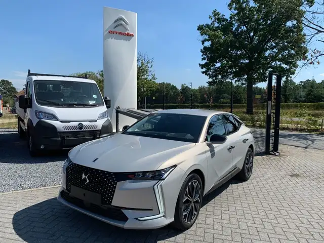 DS Automobiles DS 4 Hybrid 145 Étoile Nappa