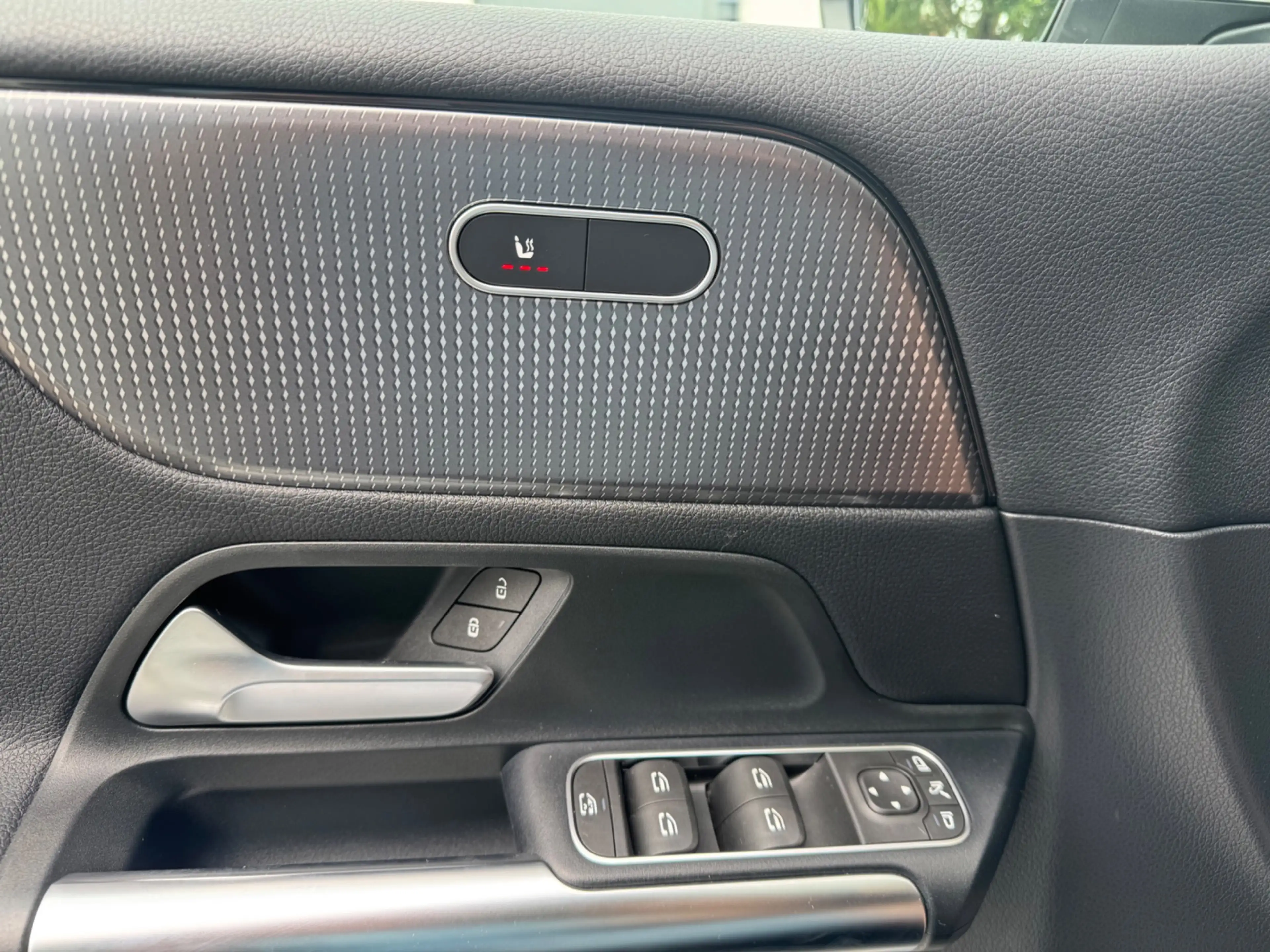Mercedes-Benz B 220 4MATIC 4WD Premium, LED, Navi, Camera, Etc. — photo 13