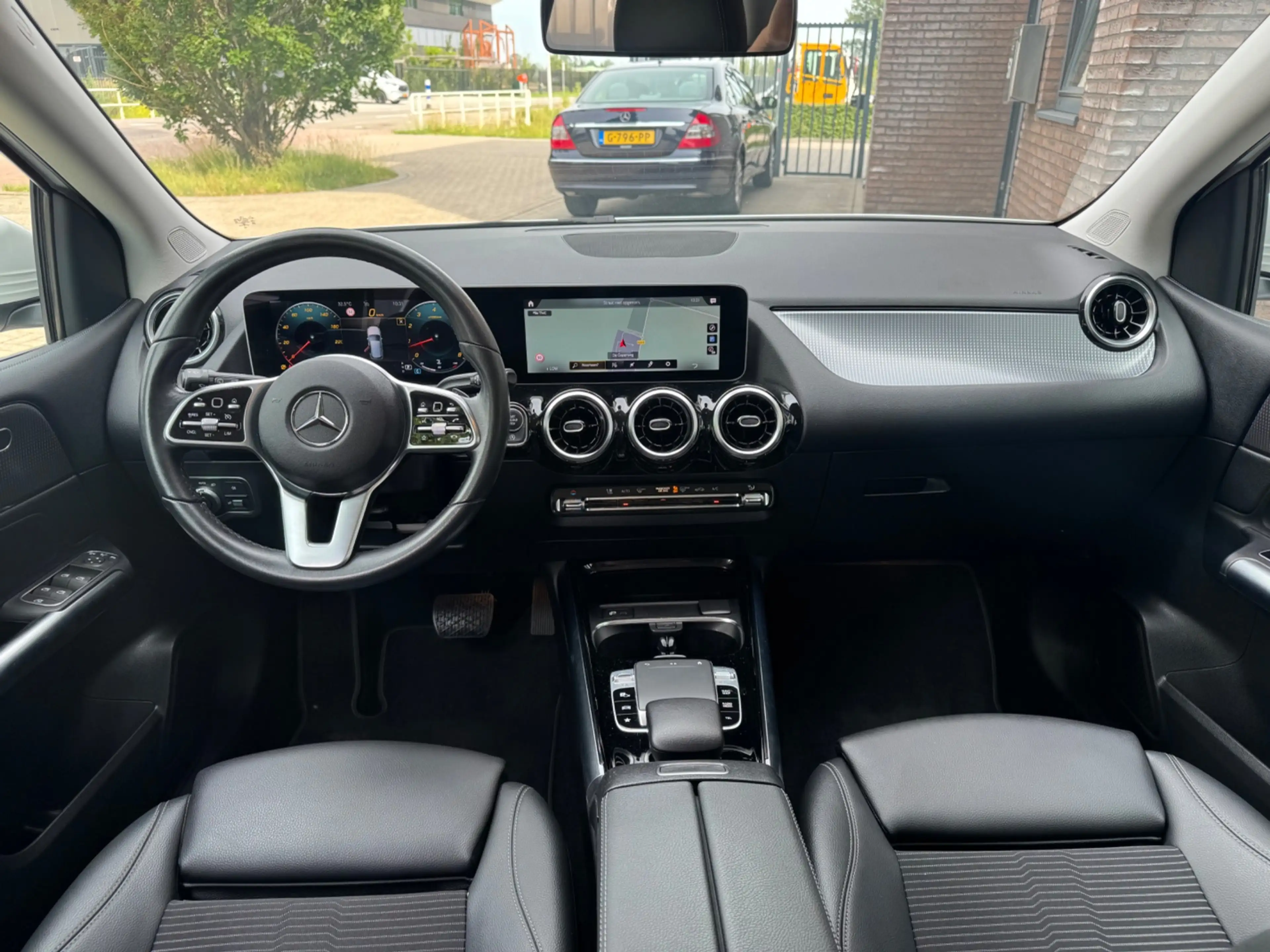 Mercedes-Benz B 220 4MATIC 4WD Premium, LED, Navi, Camera, Etc. — photo 6