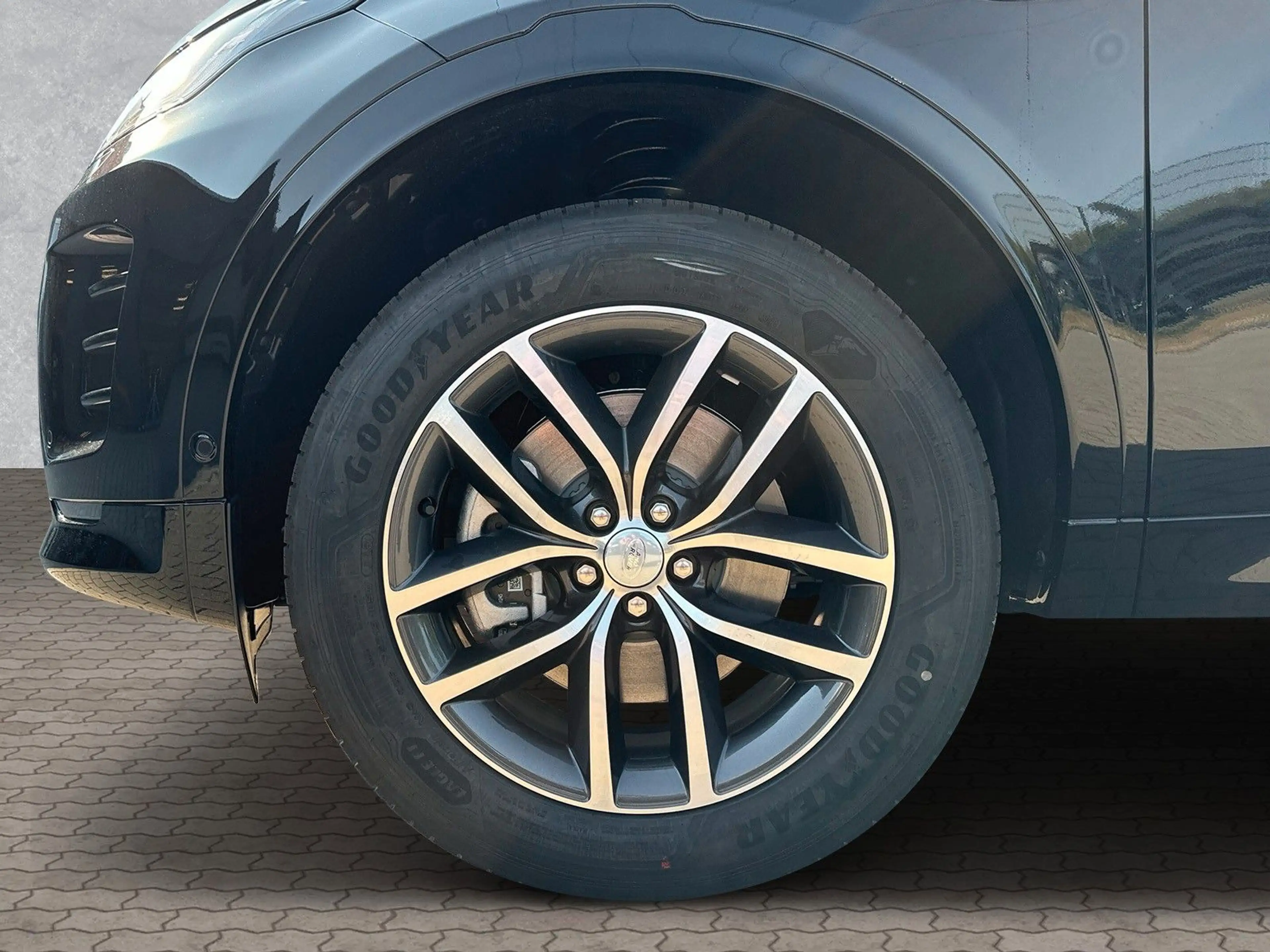 Land Rover Discovery Sport D200 DYNAMIC SE HUD/AHK/Panorama — photo 9