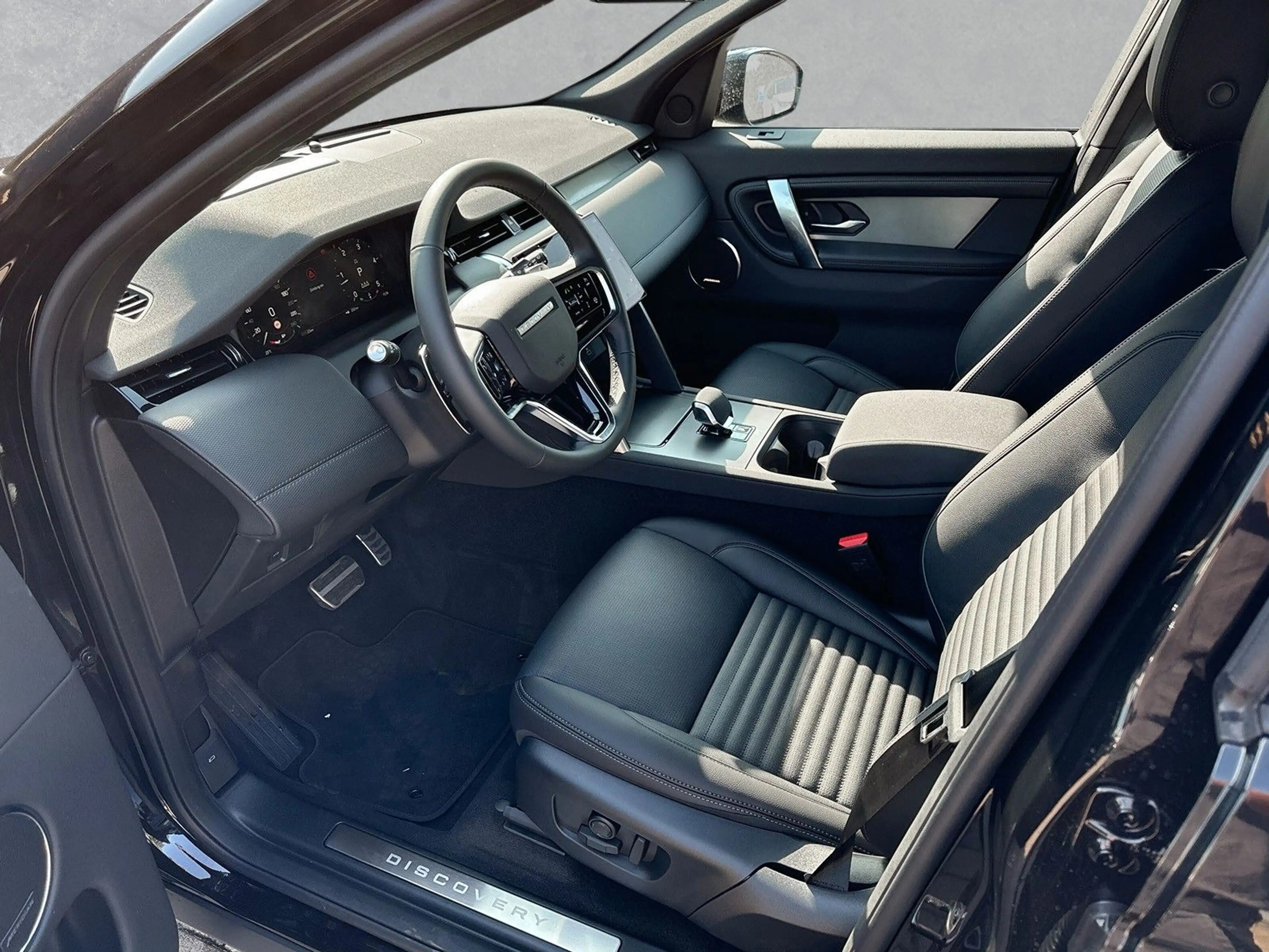 Land Rover Discovery Sport D200 DYNAMIC SE HUD/AHK/Panorama — photo 13
