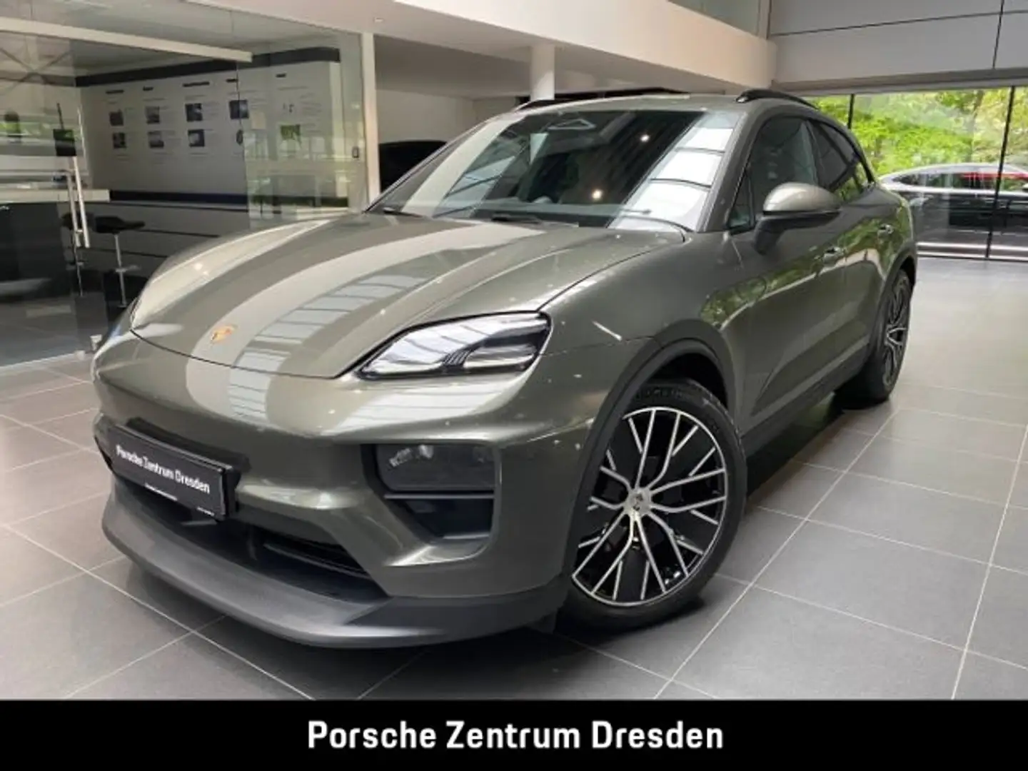 Porsche Macan . Grün - 1