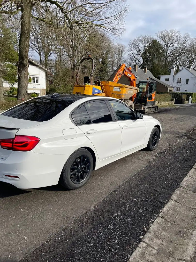 BMW 320 320d GT Advantage Blanc - 2