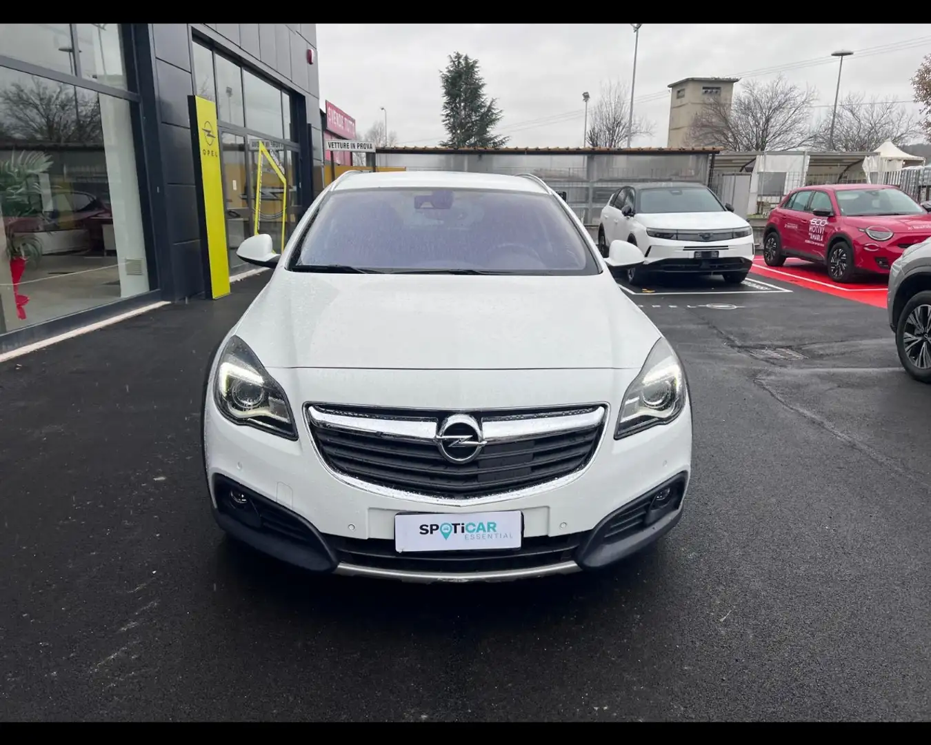 Opel Insignia Sports Tourer 2.0 CDTI Cosmo Biały - 2