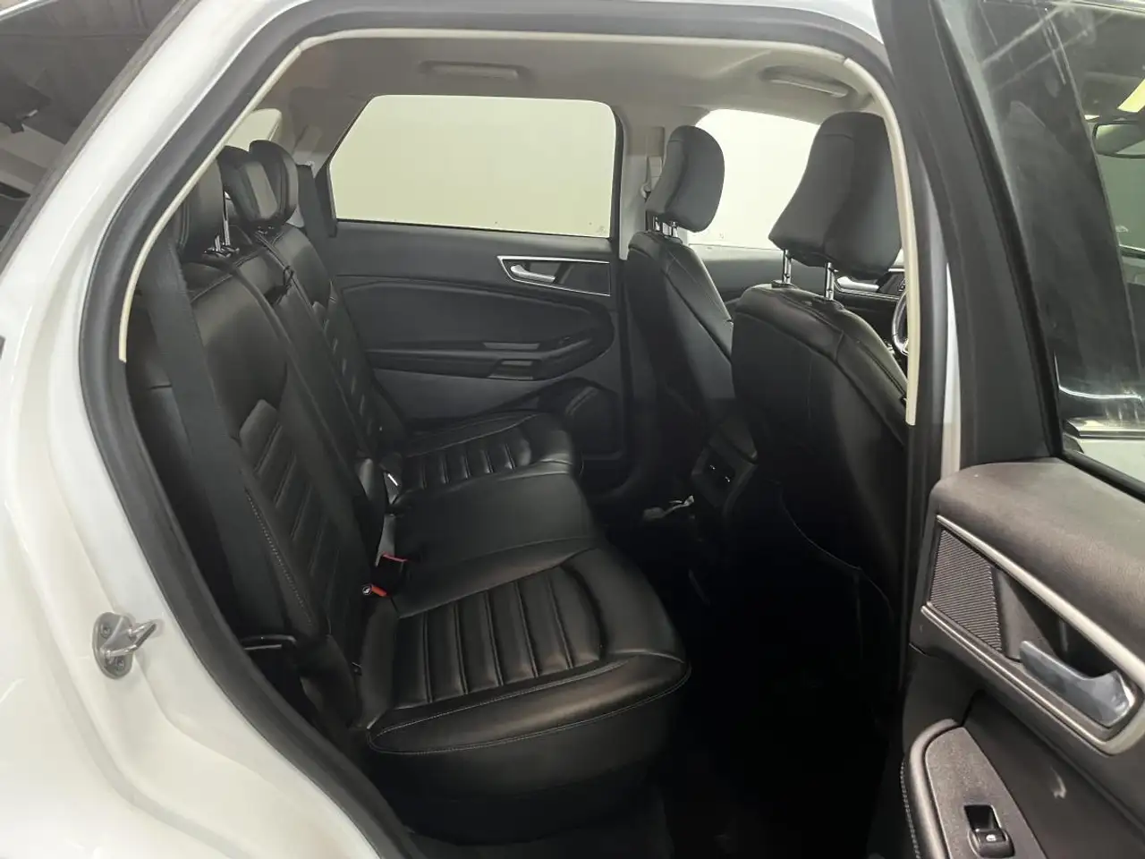 Ford Edge снимка Ford Edge