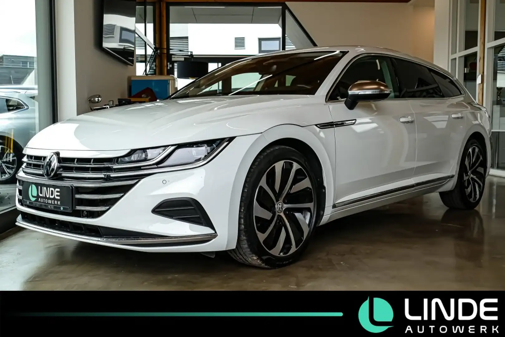 Volkswagen Arteon Elegance 4Motion|LEDER|NAVI|ACC|19ALU|AHK Bílá - 1