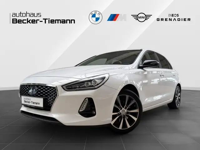 Hyundai i30 CarPlay/ Spurhalteass/ Lenkradheizung/ Fernlichtas