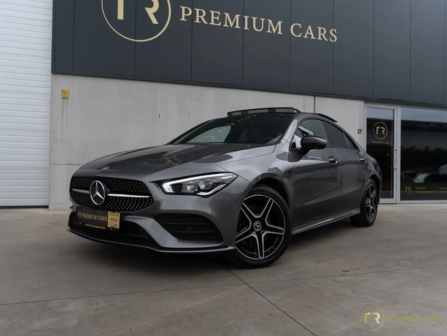 Mercedes-Benz CLA 250 e l AMG Line l Pano l Camera l Ambiance l Heated Gris - 2