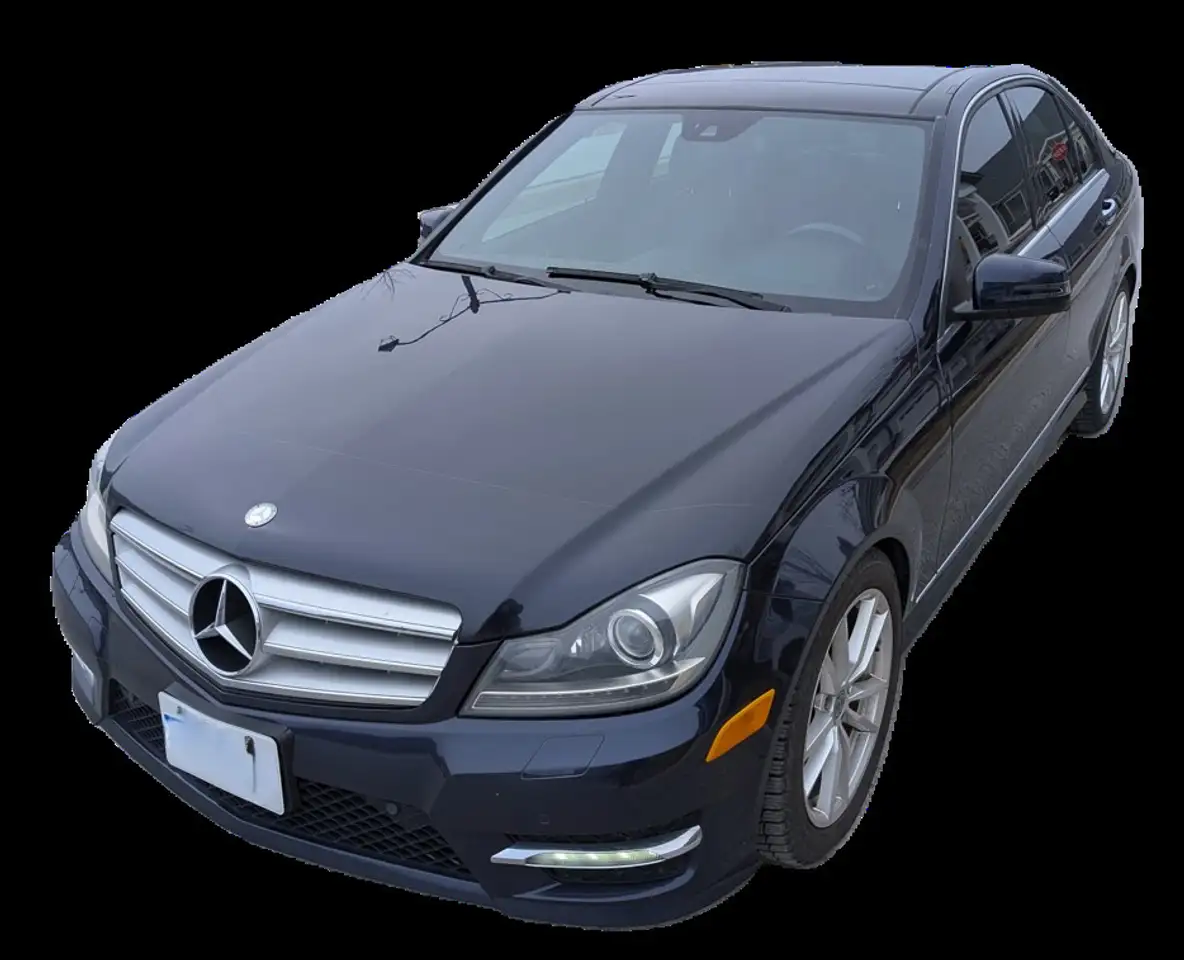 2012 Mercedes-Benz C-Class снимка 2012 Mercedes-Benz C-Class